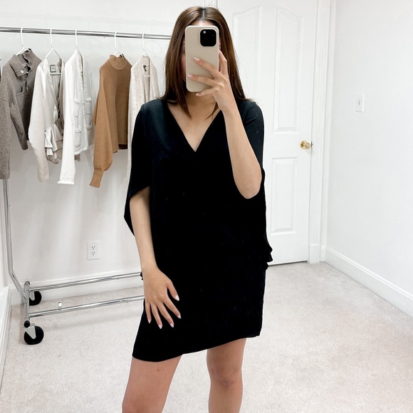 Milly of New York Dresses & Skirts - Milly Silk V-Neck Butterfly Sleeve Mini Dress in Black